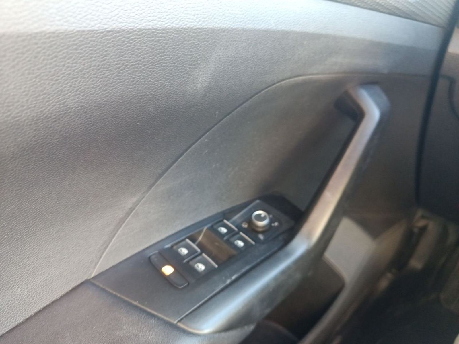 VOLKSWAGEN T-CROSS R LINE 12 