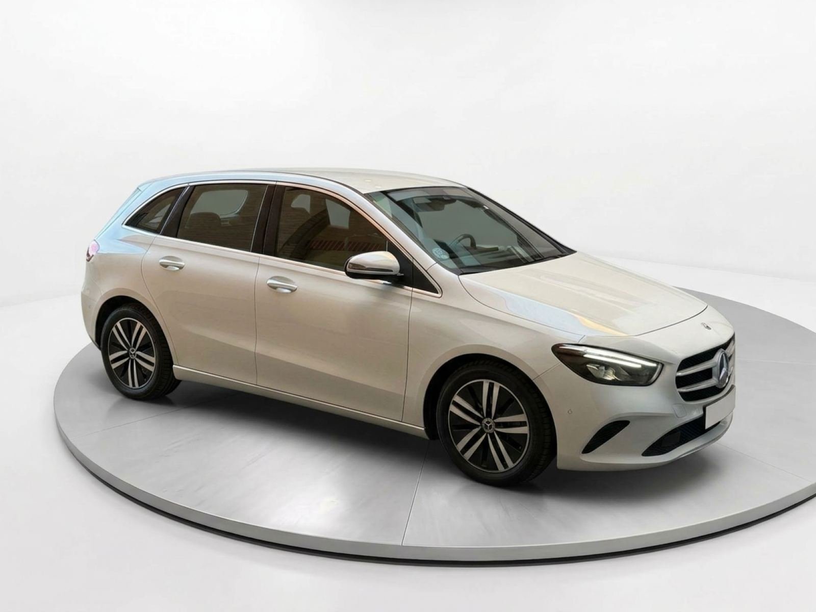 MERCEDES CLASE B B 180 d 8