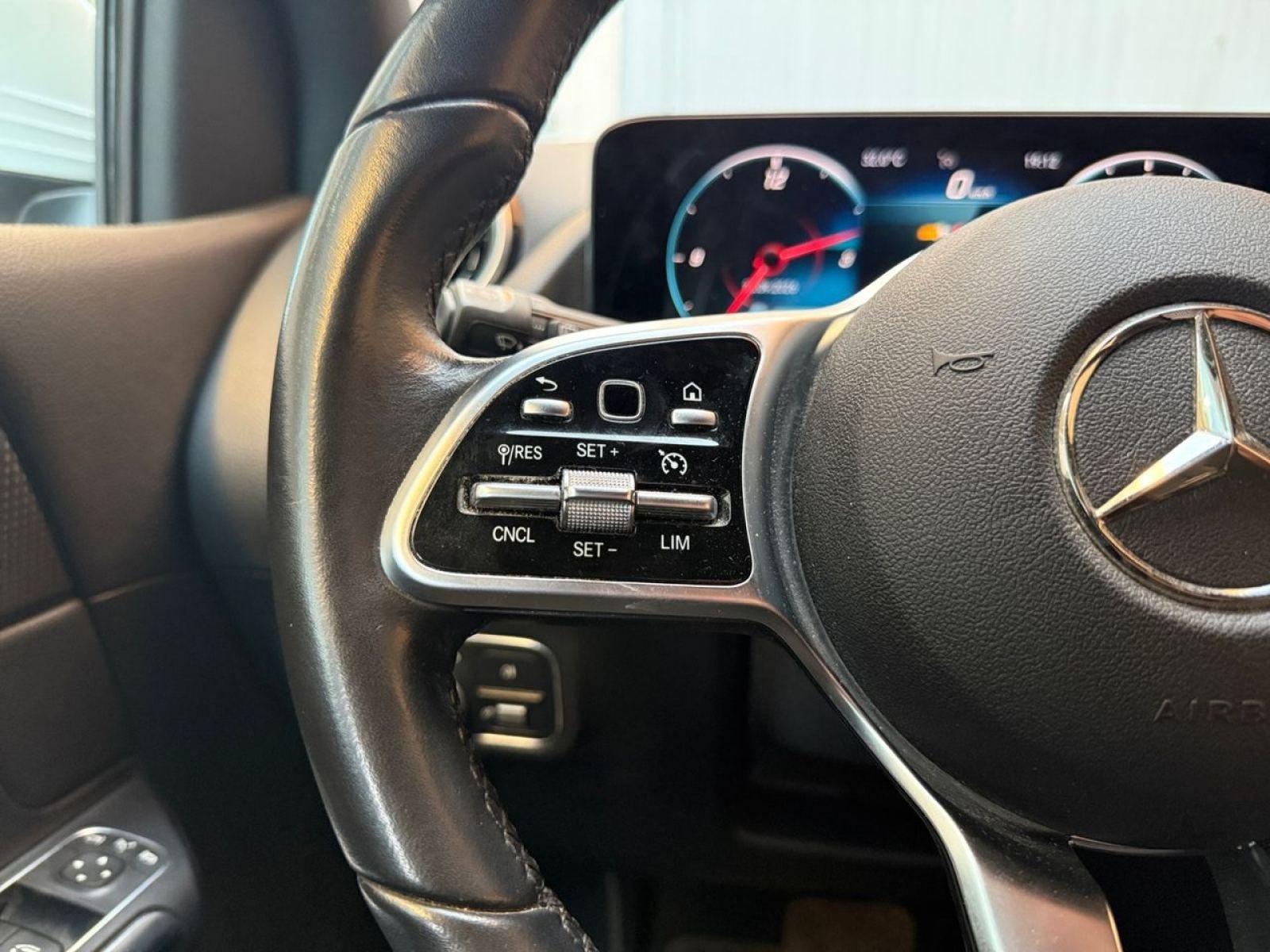 MERCEDES CLASE B B 180 d 15
