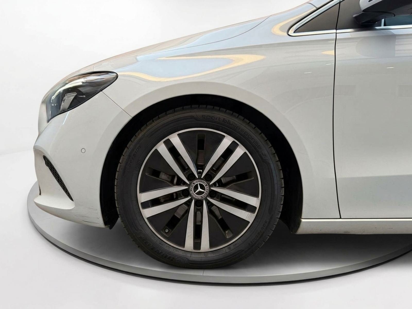 MERCEDES CLASE B B 180 d 23