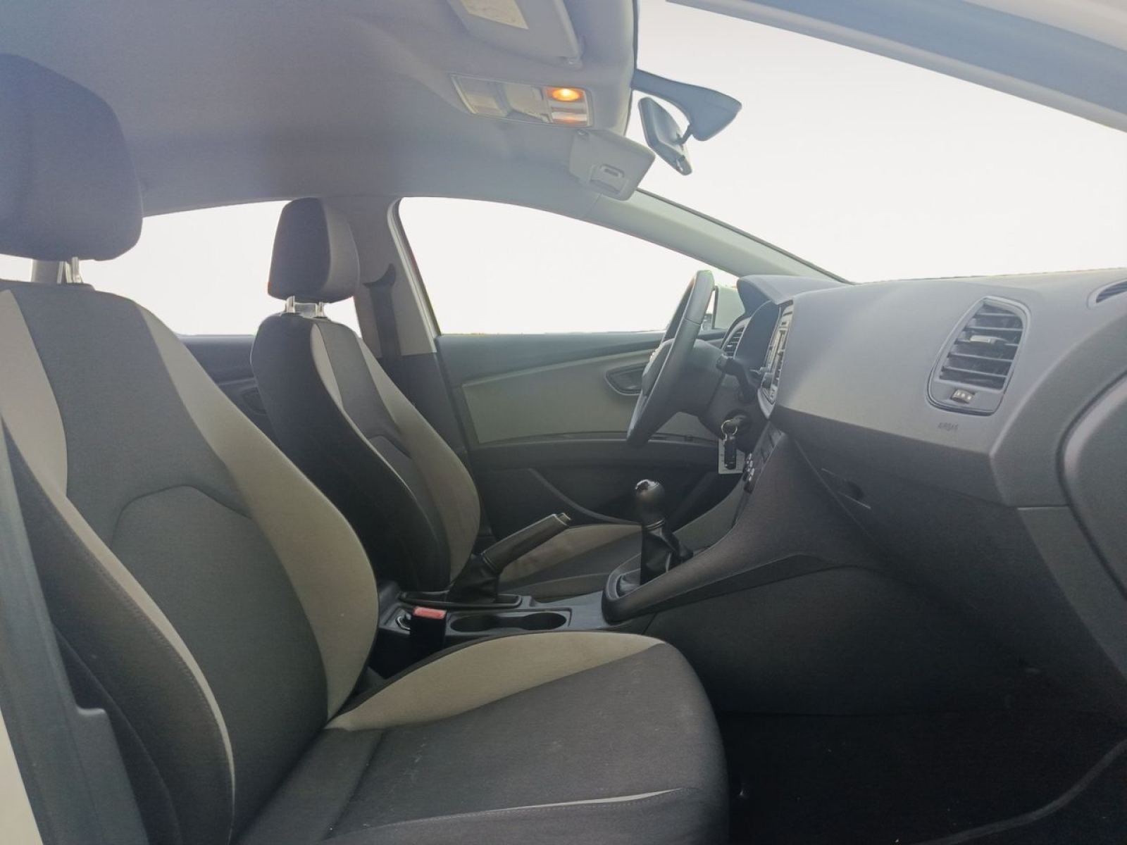 SEAT LEON 1.6 TDI 66kW (90CV) Reference Plus 13