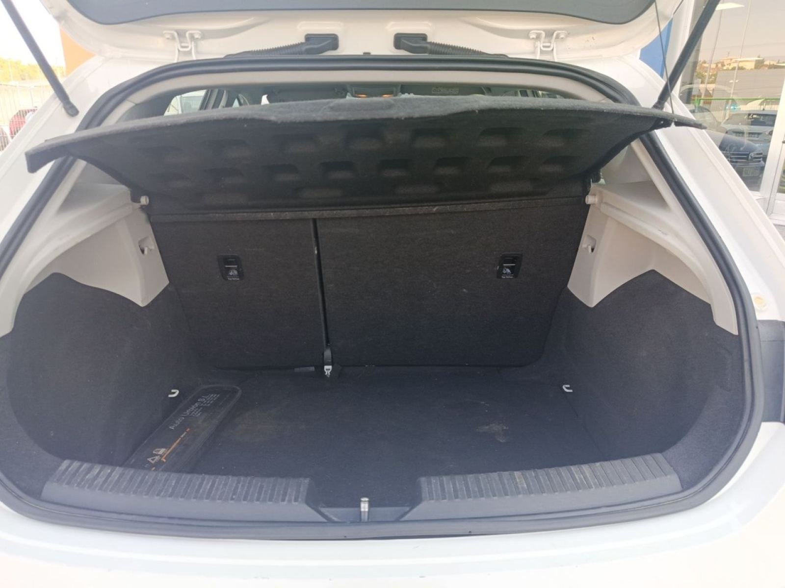 SEAT LEON 1.6 TDI 66kW (90CV) Reference Plus 14