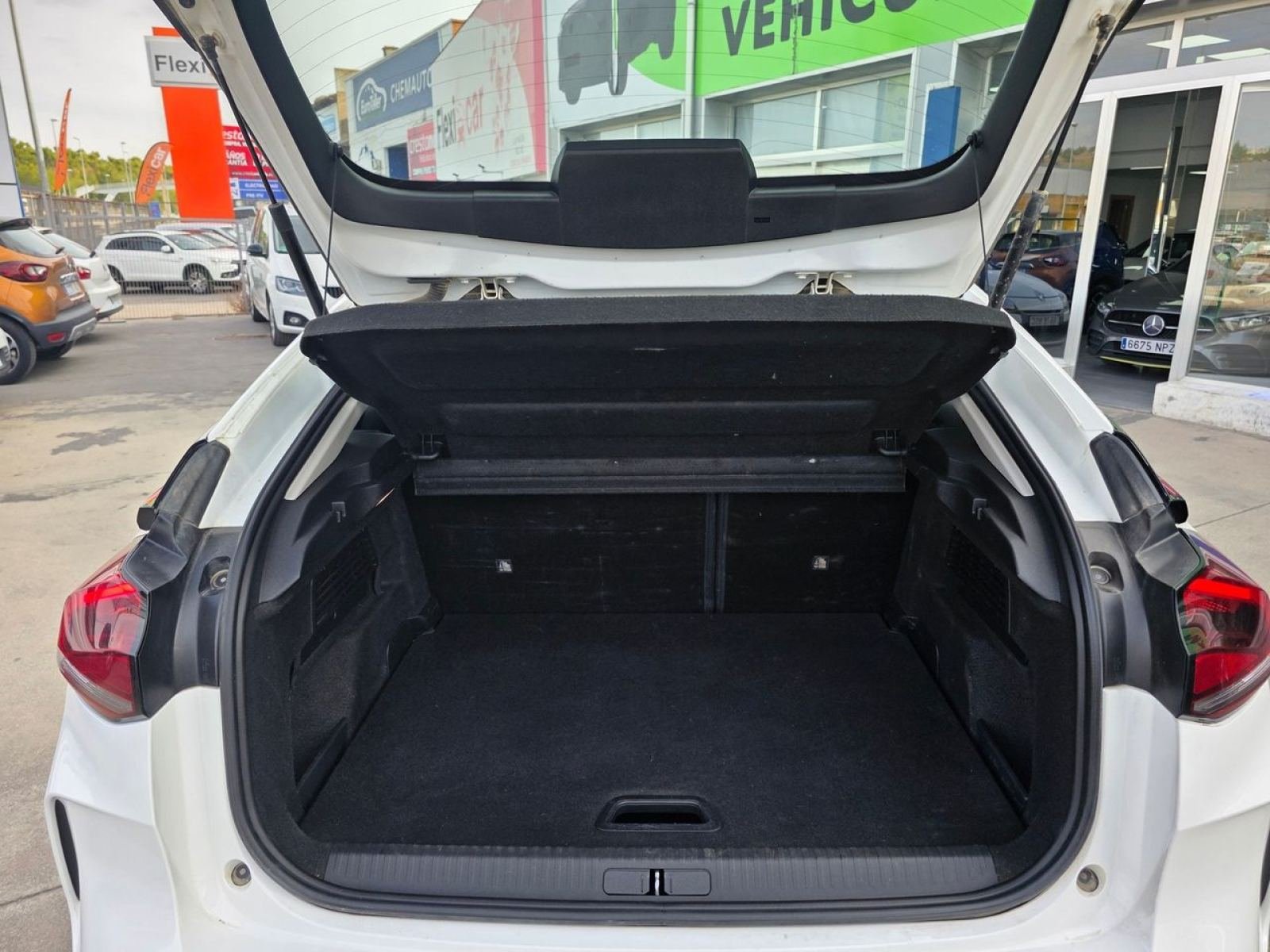 CITROEN C4 BlueHDi 130 S&S EAT8 Plus 19