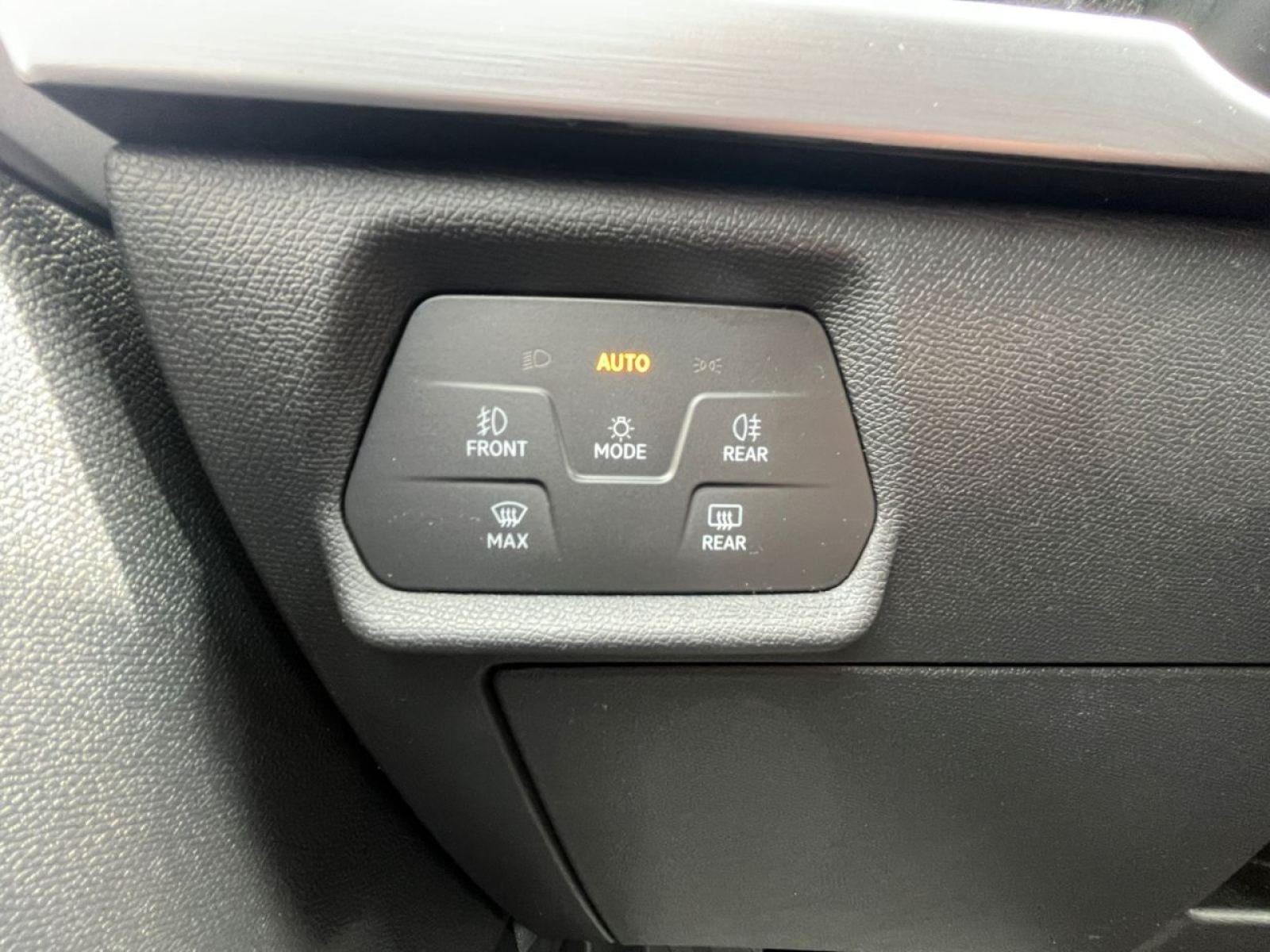 SEAT LEON 1.0 TSI 81kW S&S FR 25 Aniversario 14