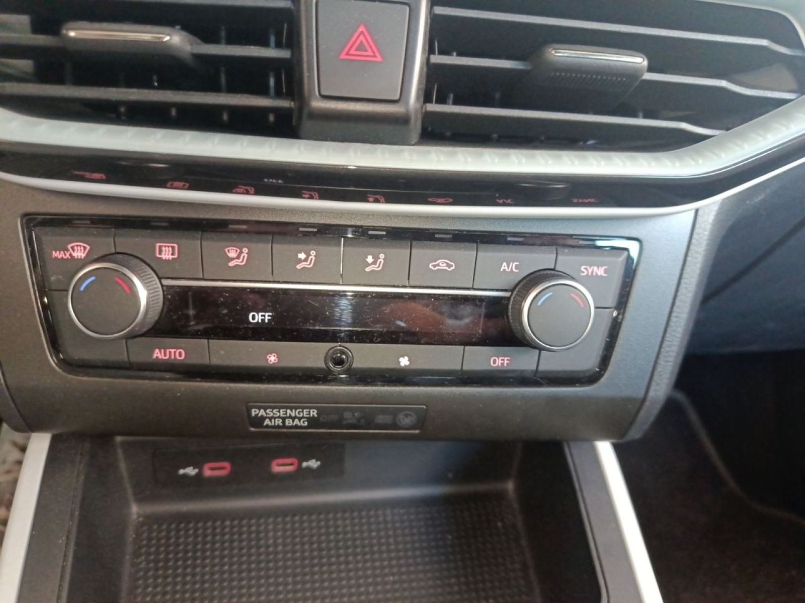 SEAT IBIZA 1.0 TSI 81kW (110CV) Special Edition 24