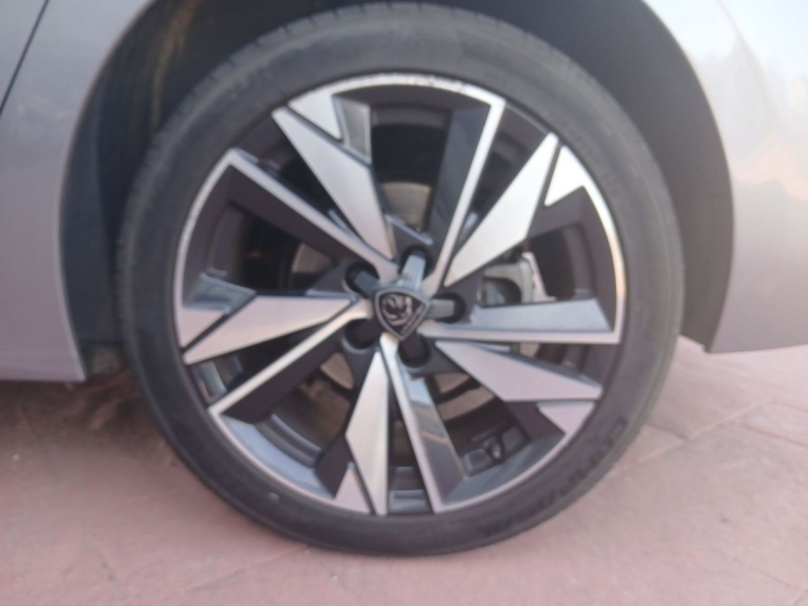 PEUGEOT 308 5P Allure Pack BlueHDi 130 S&S MAN 17