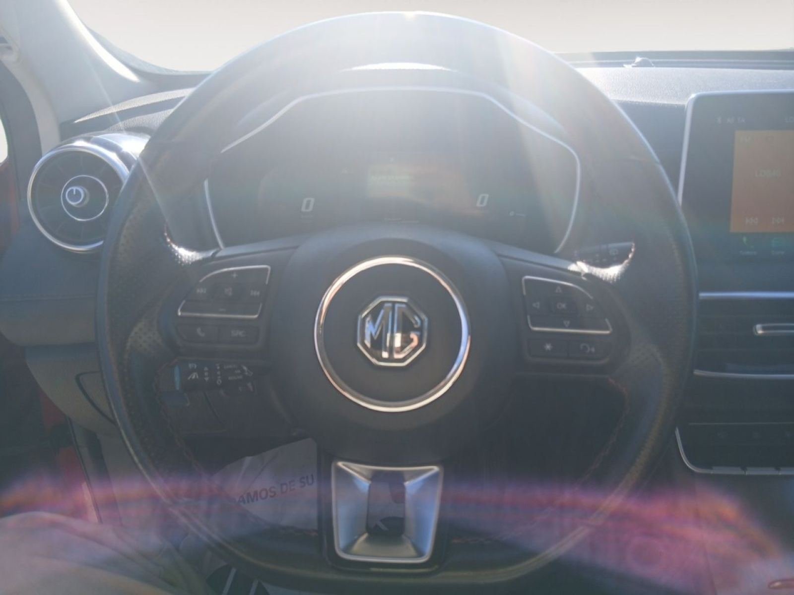 MG EHS 1.5T-GDI PHEV Luxury 9