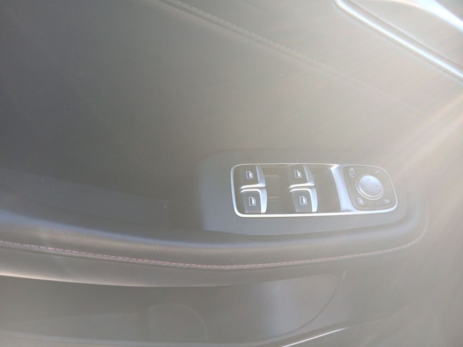 MG EHS 1.5T-GDI PHEV Luxury 16
