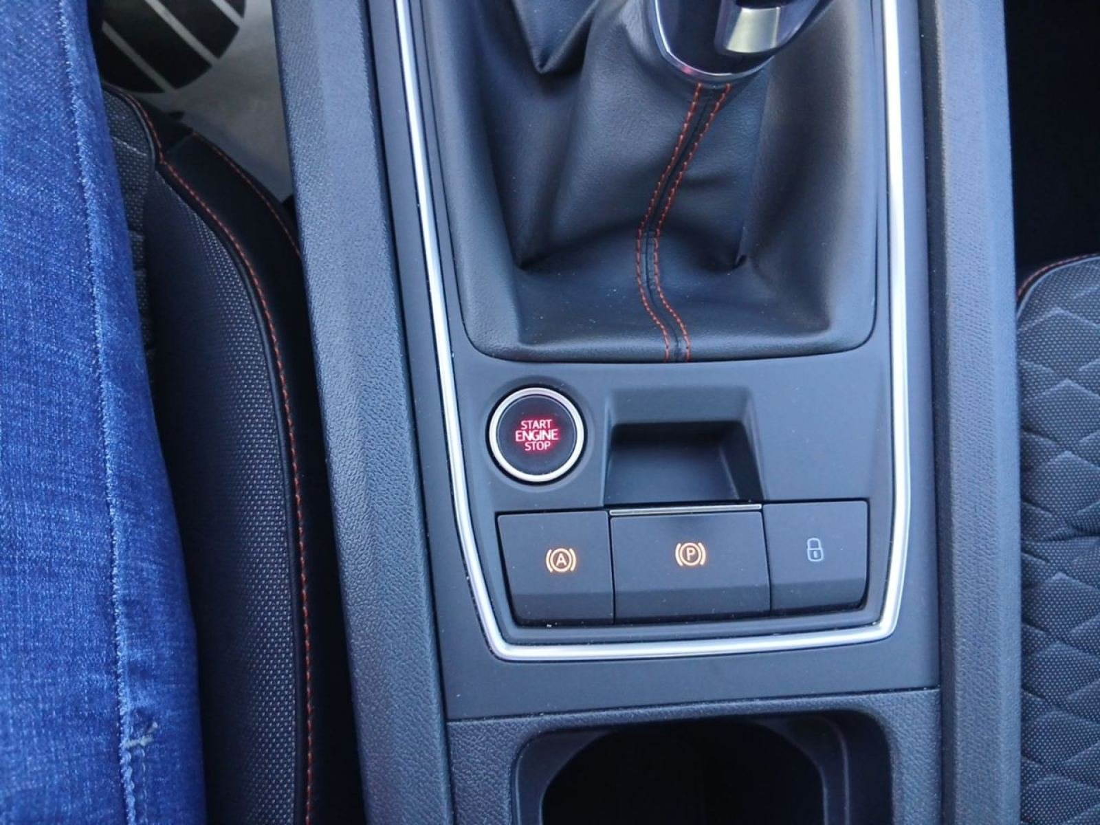 SEAT LEON 1.0 TSI 81kW S&S FR 25 Aniversario 17