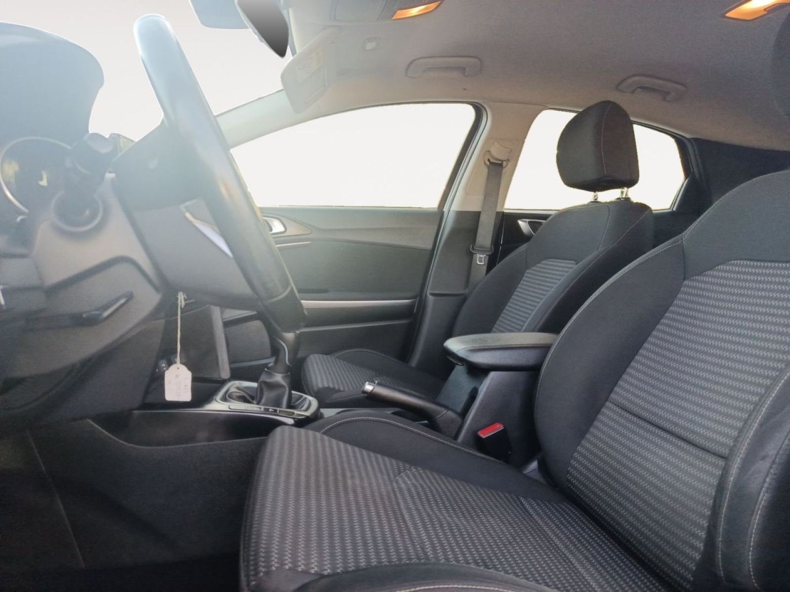 KIA XCEED 1.0 T-GDi Emotion 88kW (120CV) 11 