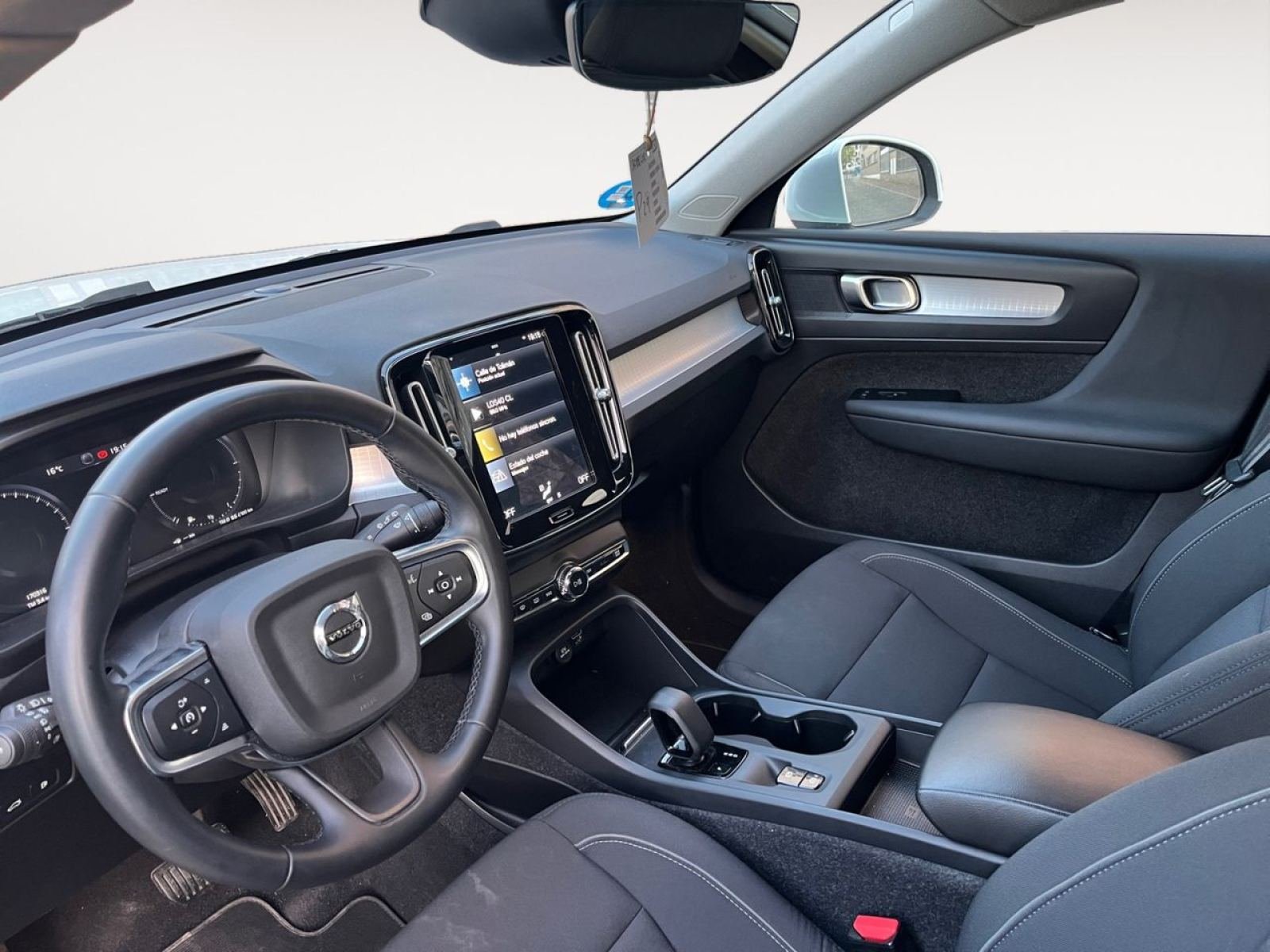 VOLVO XC40 1.5 T5 Twin Recharge Inscription Ex Auto 8