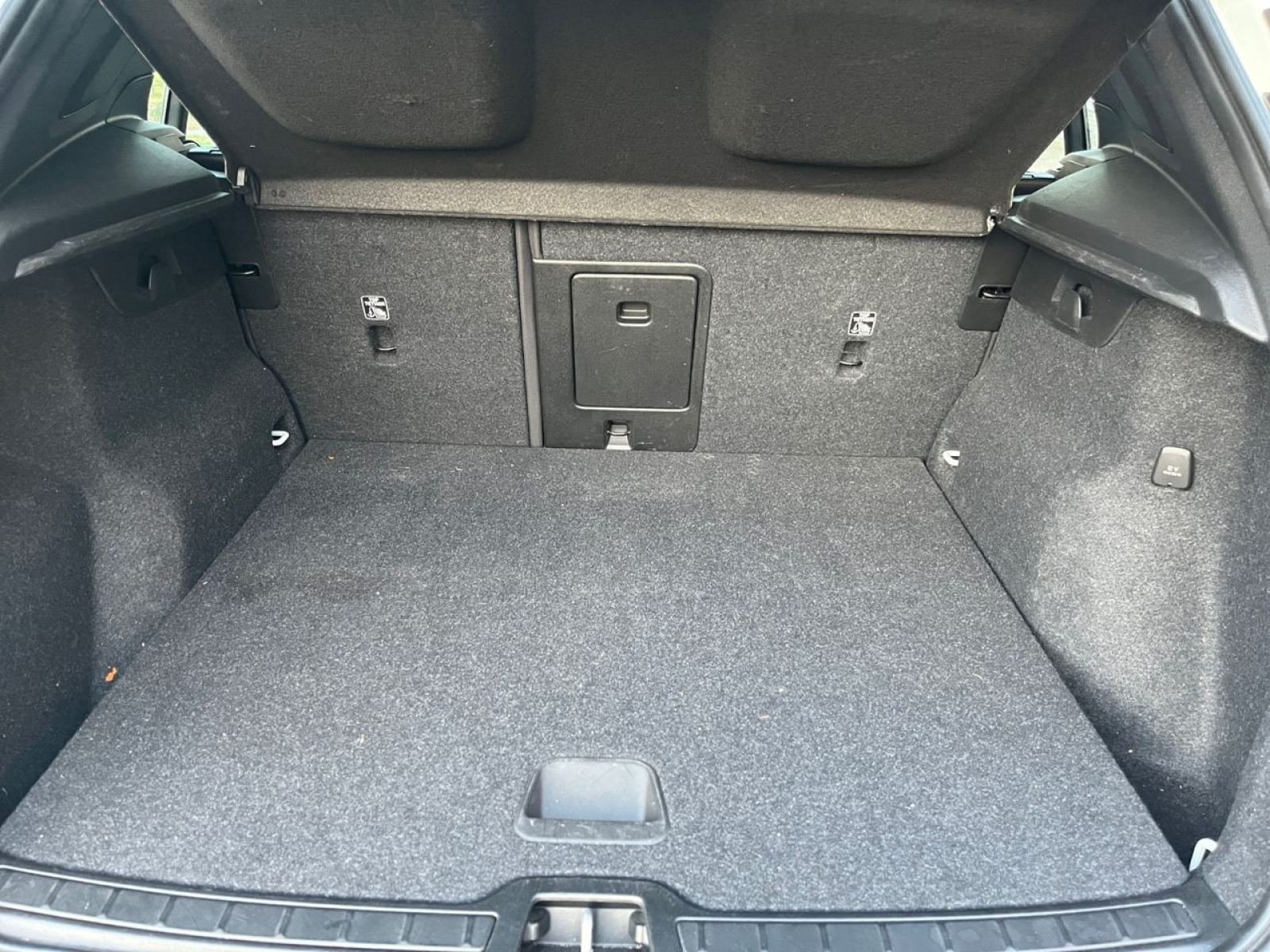 VOLVO XC40 1.5 T5 Twin Recharge Inscription Ex Auto 14