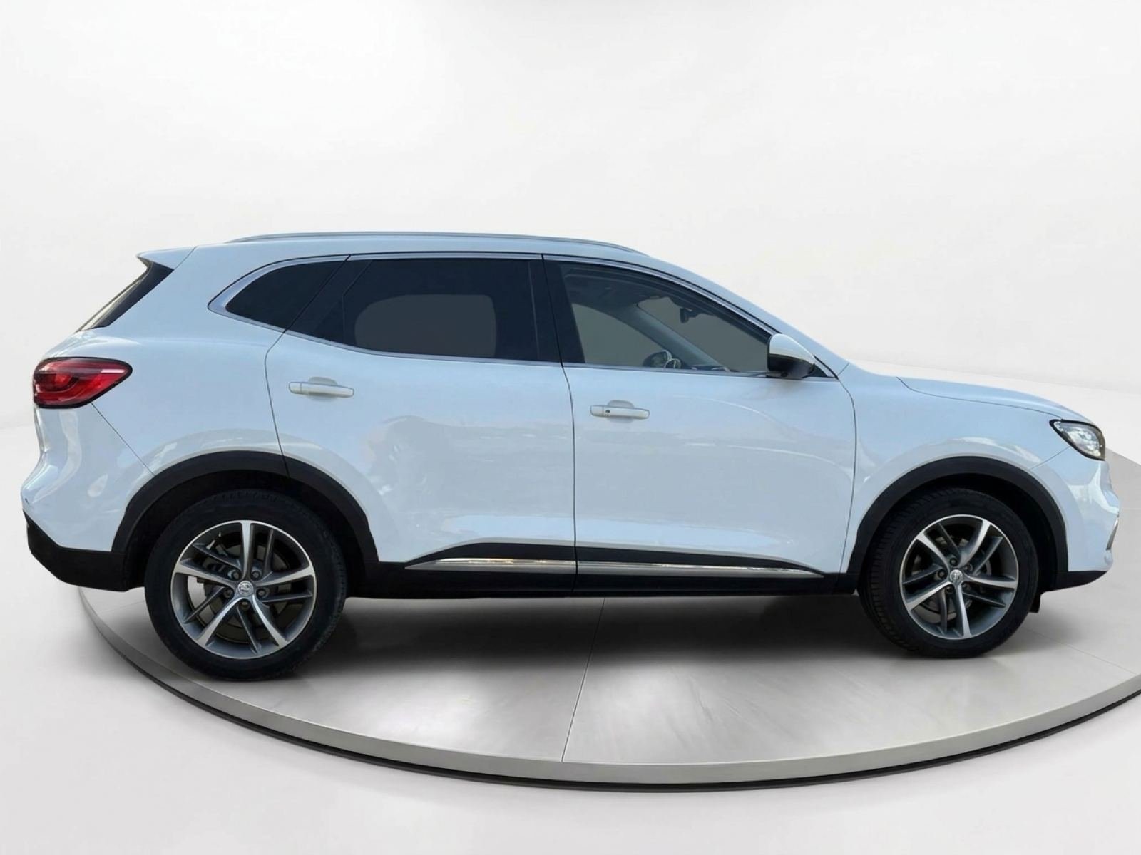 MG ZS 1.5 Turbo GDI Luxury 3