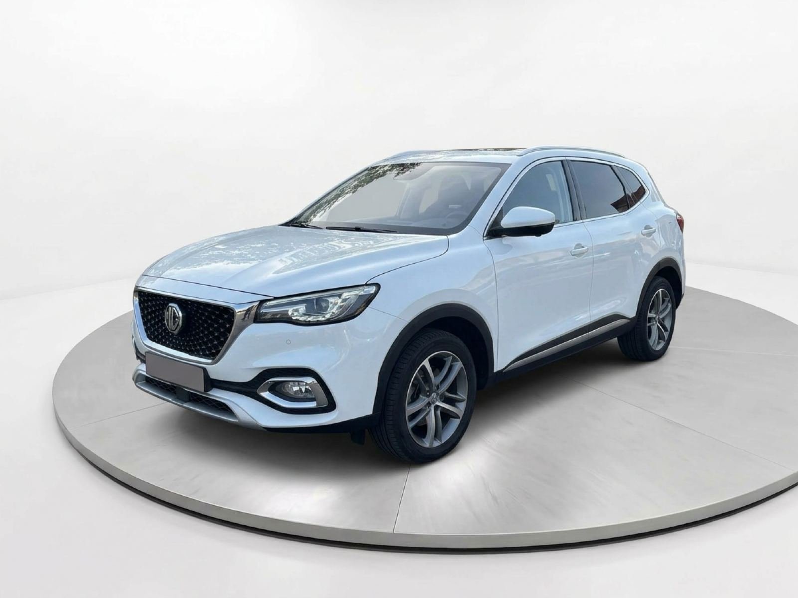 MG ZS 1.5 Turbo GDI Luxury 4