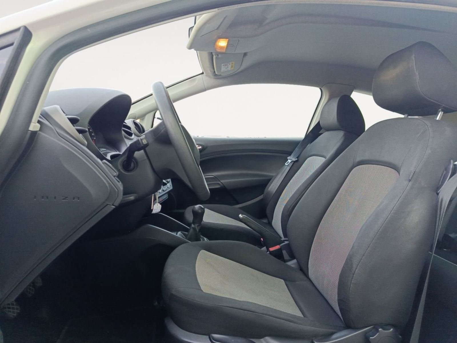 SEAT IBIZA SC 1.4 TDI 90cv Reference 6