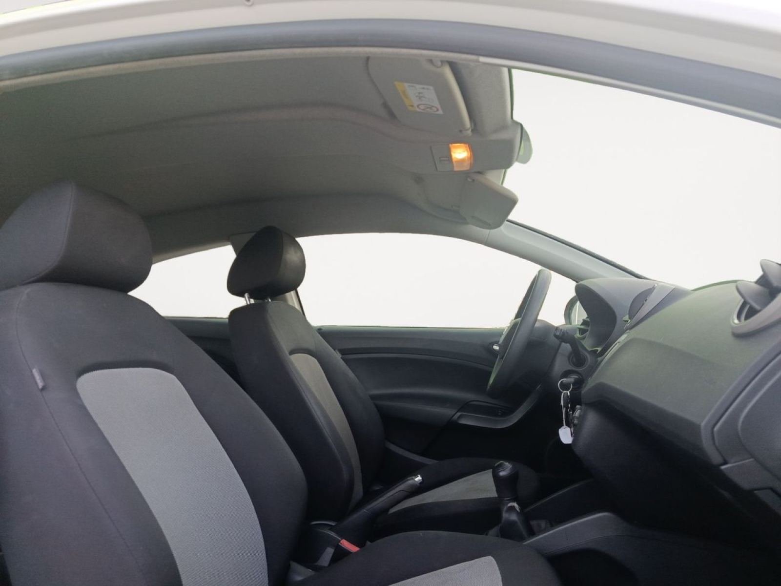 SEAT IBIZA SC 1.4 TDI 90cv Reference 11