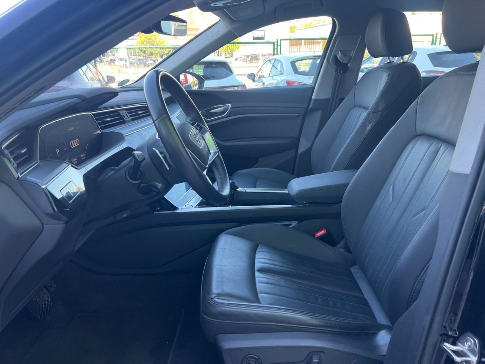 AUDI E-TRON Advanced 50 quattro 8