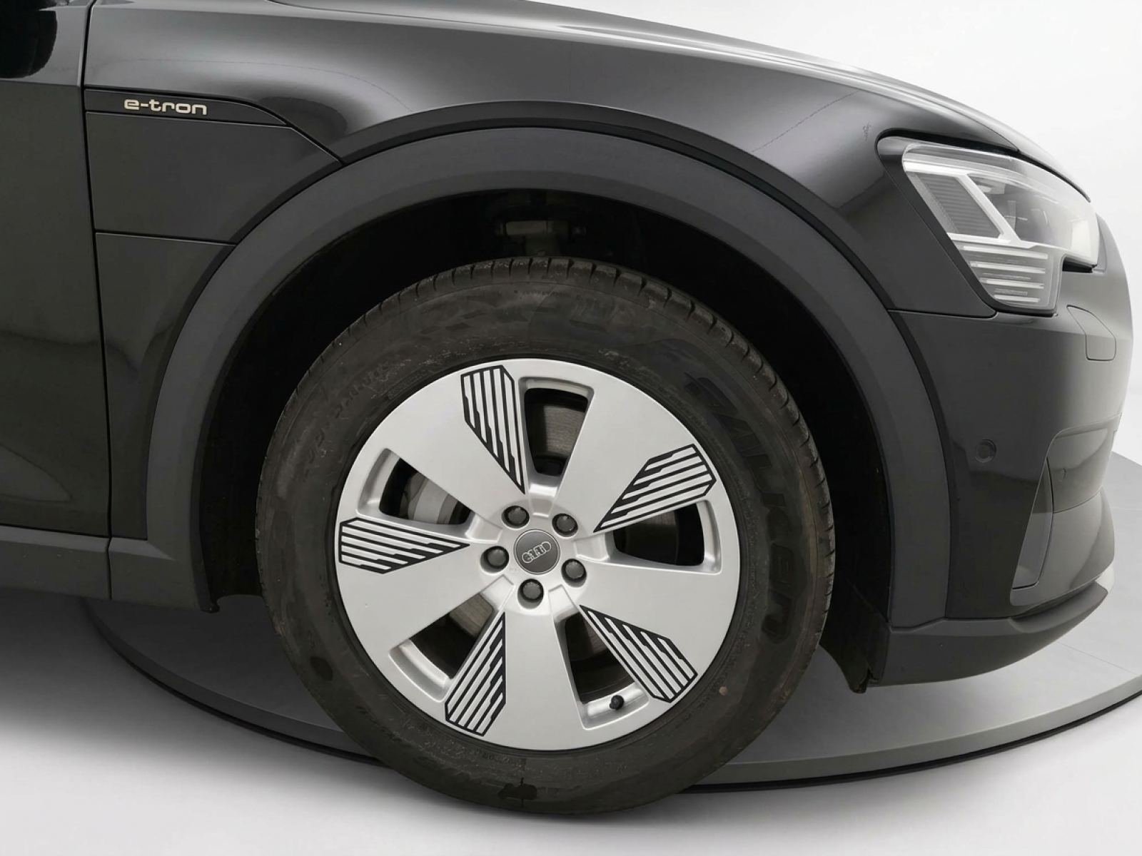 AUDI E-TRON Advanced 50 quattro 19