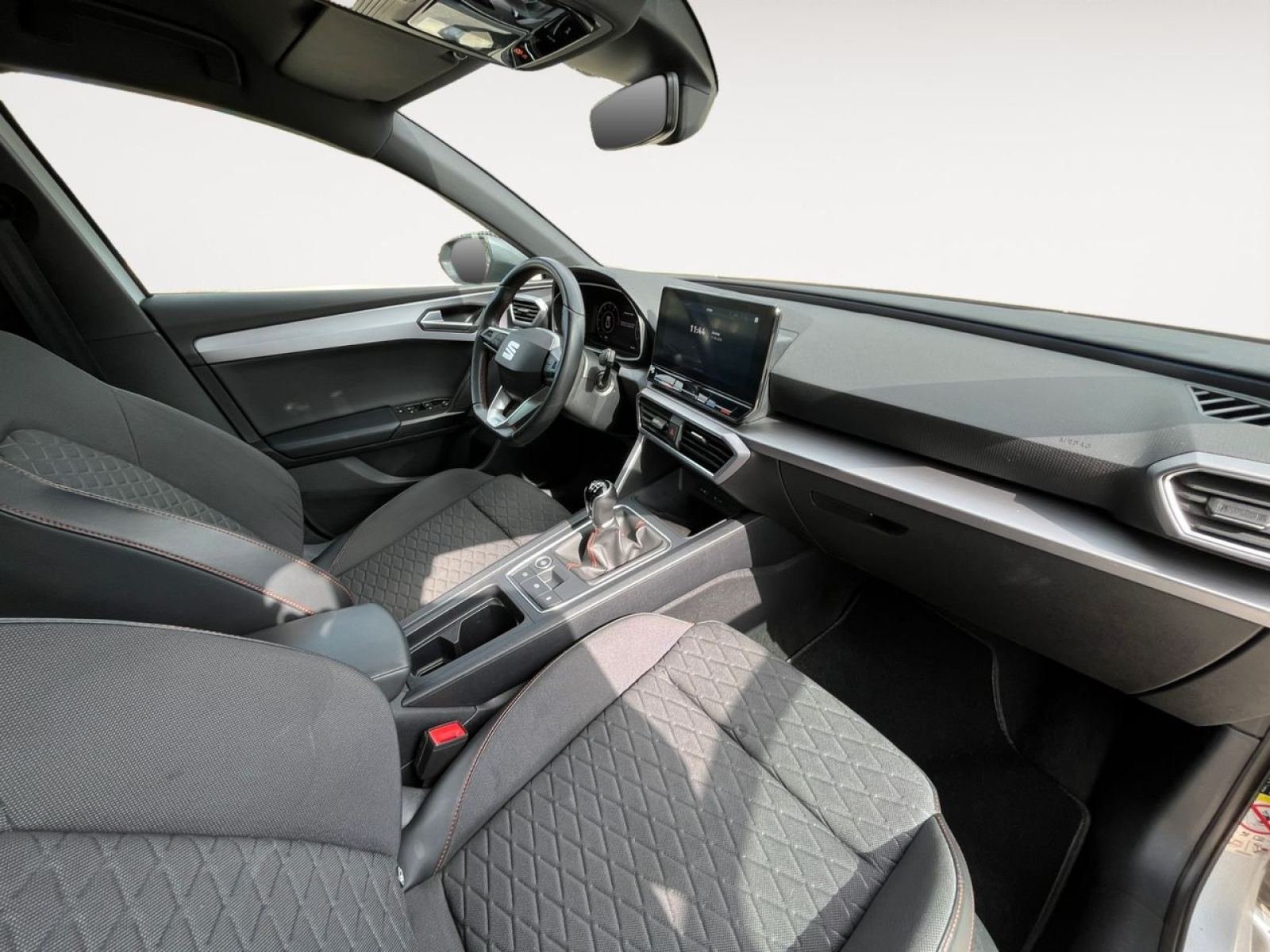 SEAT LEON 1.0 TSI 81kW S&S FR 25 Aniversario 9