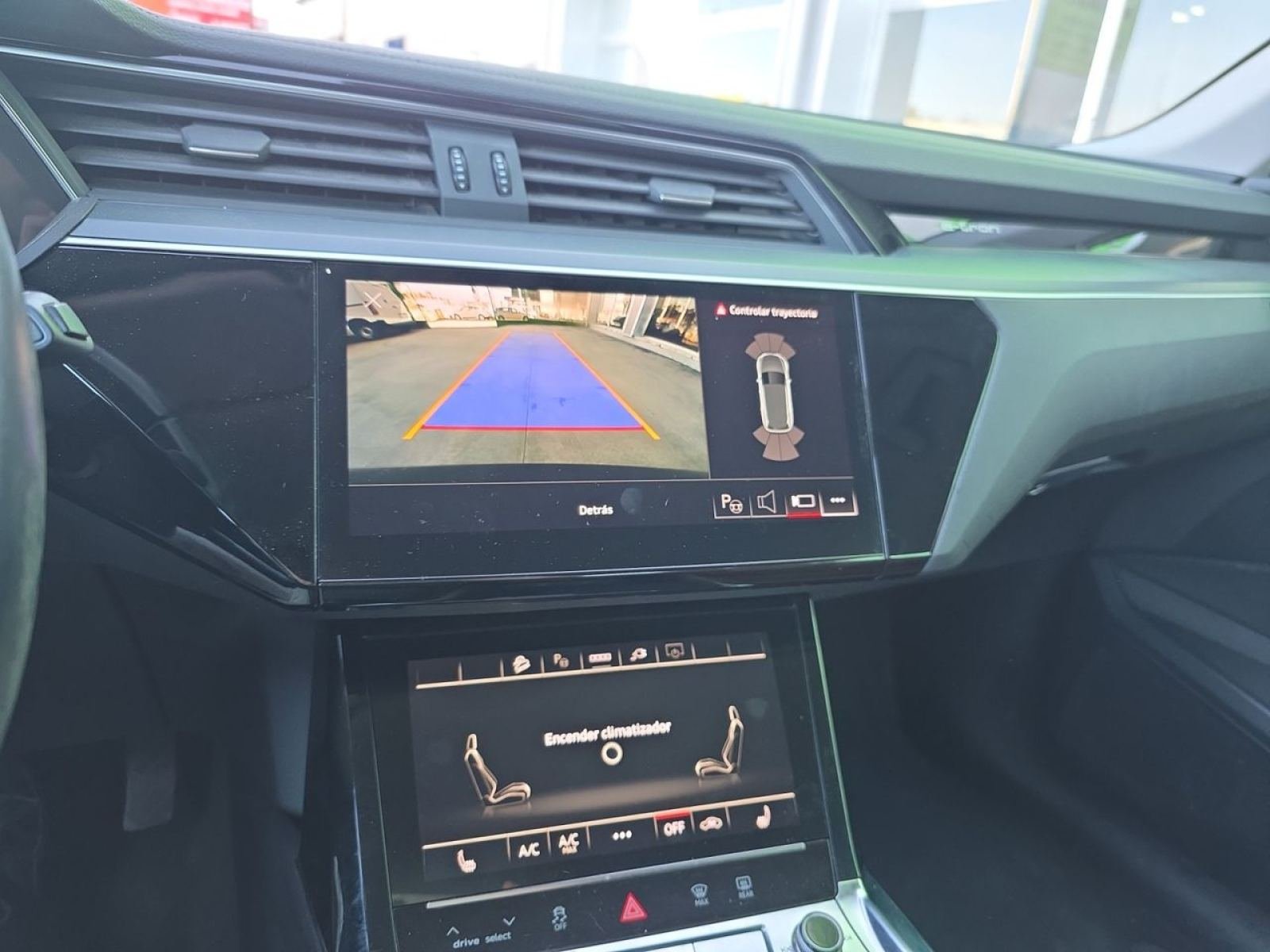 AUDI E-TRON Advanced 55 quattro 19