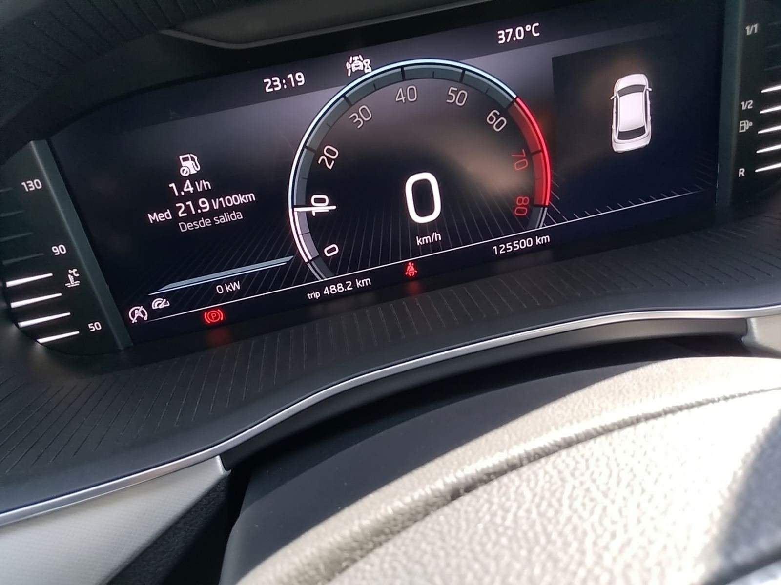 SKODA KAMIQ 1.0 TSI 81kW (110CV) Emotion 9