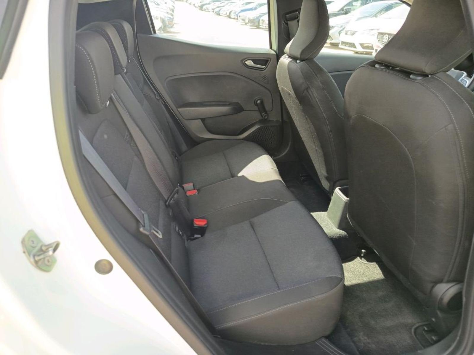 RENAULT CLIO EQUILIBRE BLUE DCI 74KW (100CV) 11