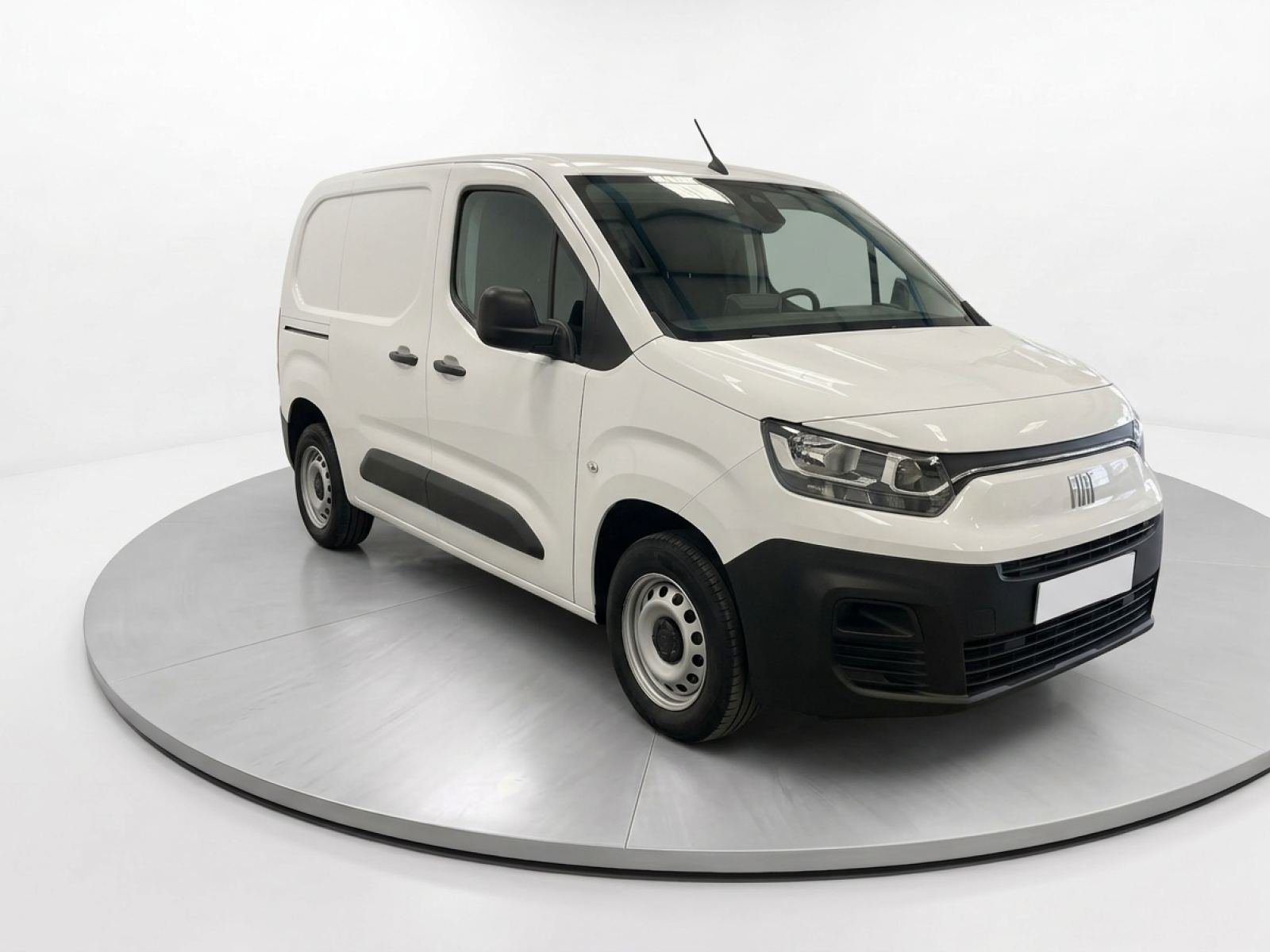 imagen de FIAT DOBLÓ Furgón L1 BlueHDi 1.5 L 650KG 100CV S&S - REF: 07755
