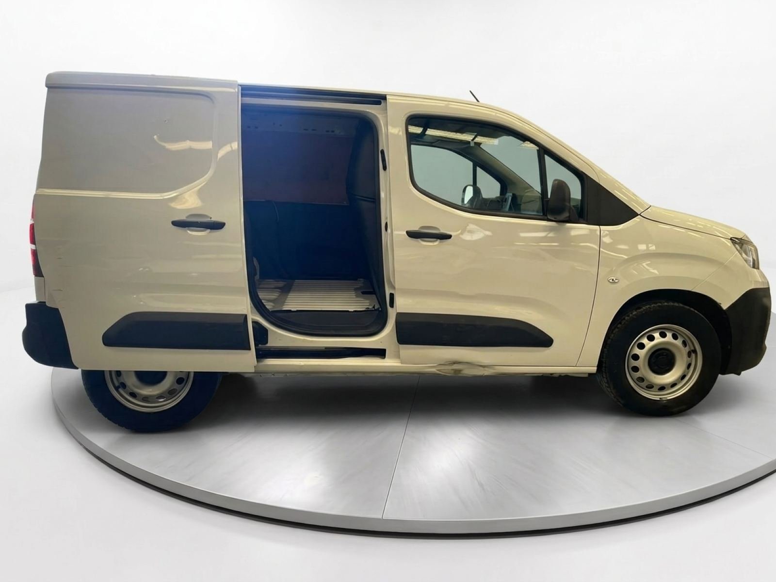 FIAT DOBLÓ Furgón L1 BlueHDi 1.5 L 650KG 100CV S&S 6