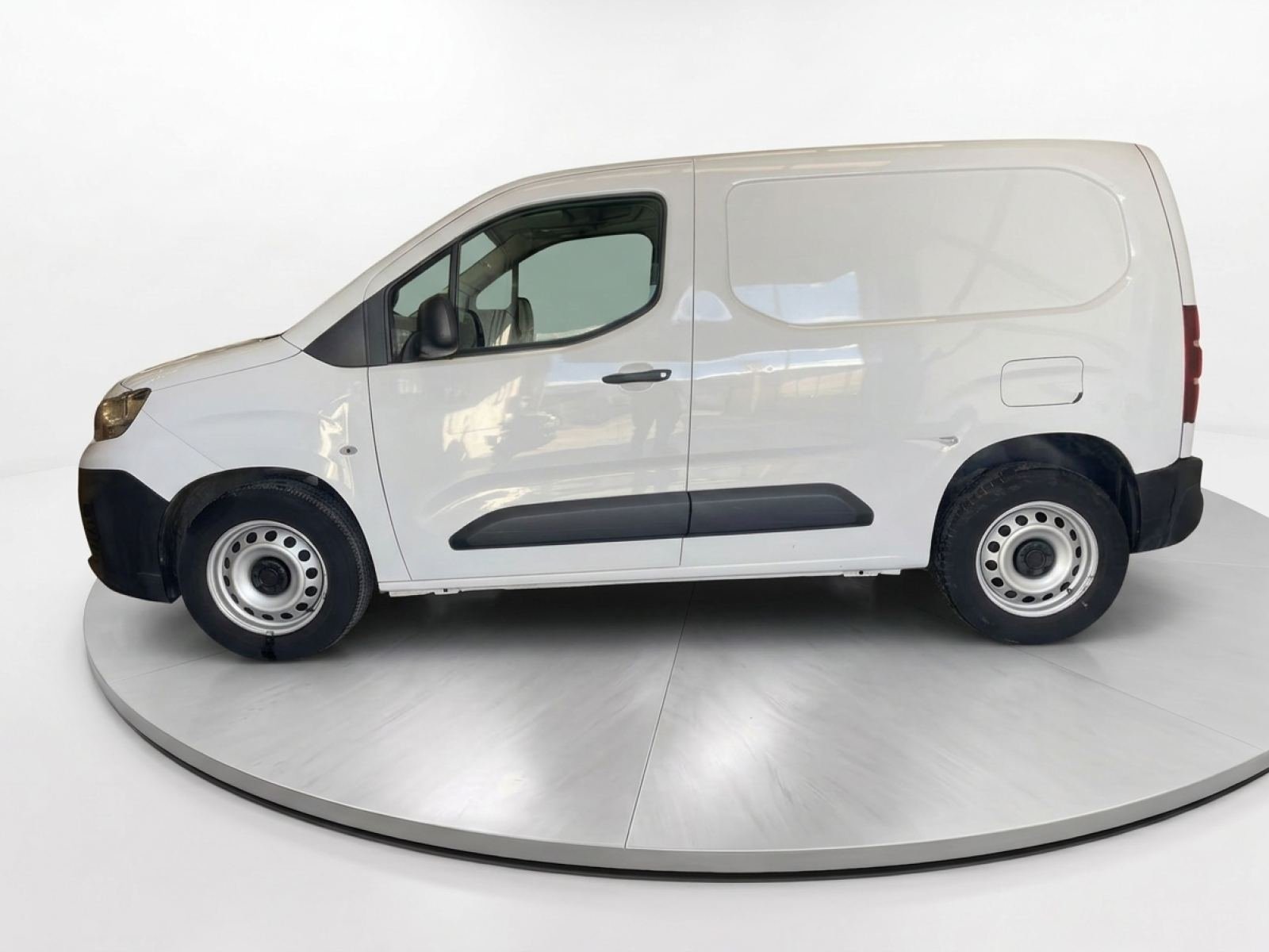 FIAT DOBLÓ Furgón L1 BlueHDi 1.5 L 650KG 100CV S&S 9