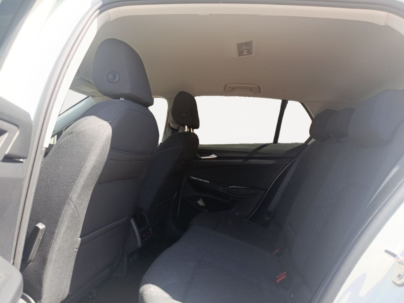 VOLKSWAGEN GOLF Life 1.0 eTSI 81kW (110CV) DSG 10