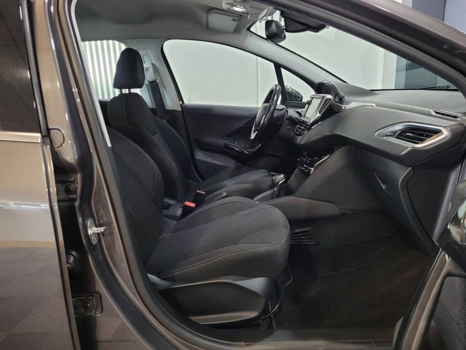 PEUGEOT 208 1.2 PureTech 110cv EAT6 Allure 11 