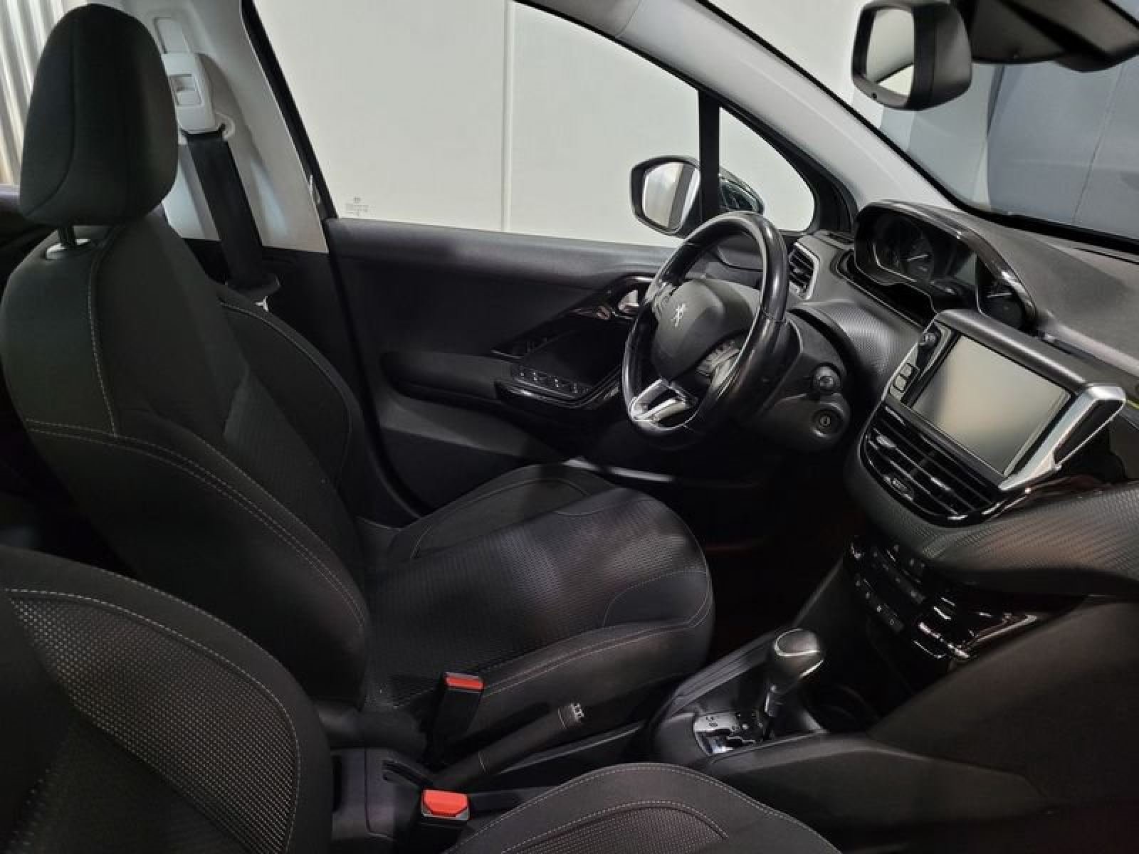 PEUGEOT 208 1.2 PureTech 110cv EAT6 Allure 12 