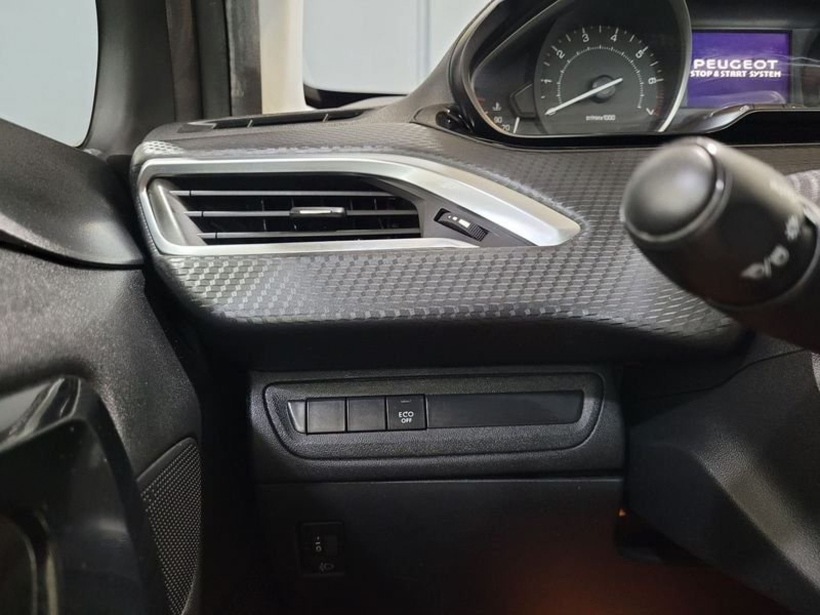 PEUGEOT 208 1.2 PureTech 110cv EAT6 Allure 14 