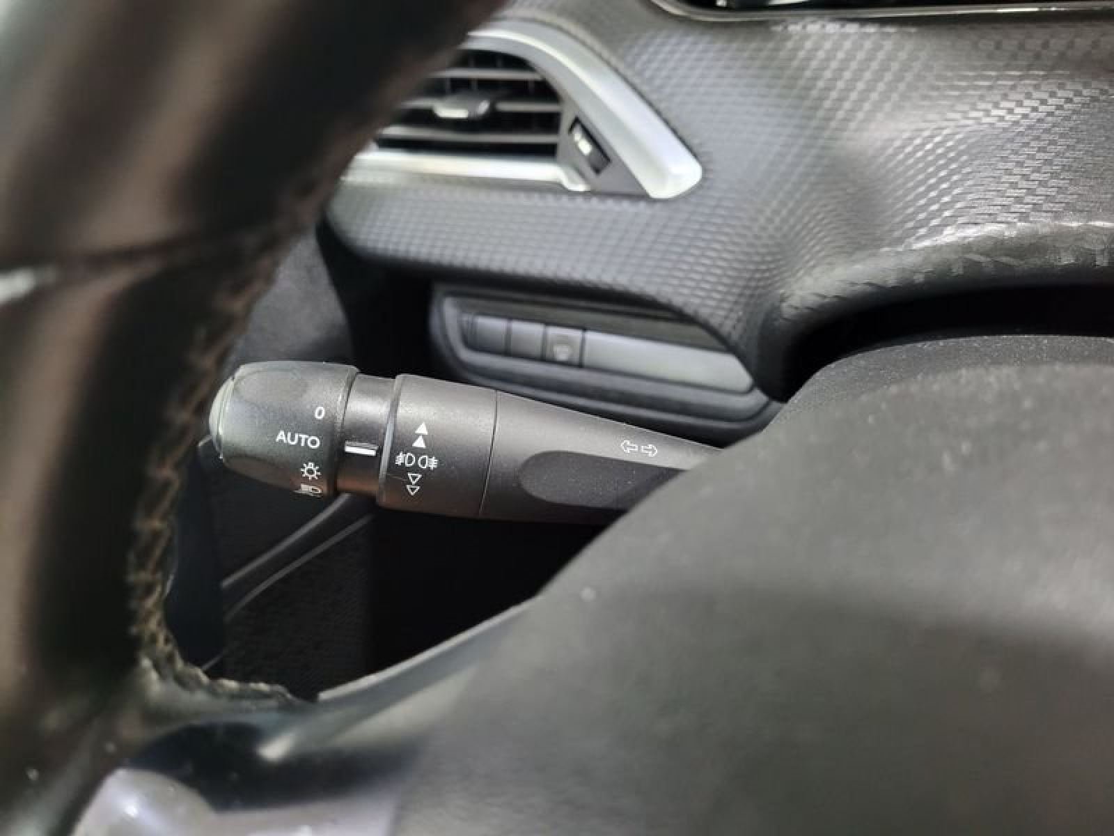 PEUGEOT 208 1.2 PureTech 110cv EAT6 Allure 17 