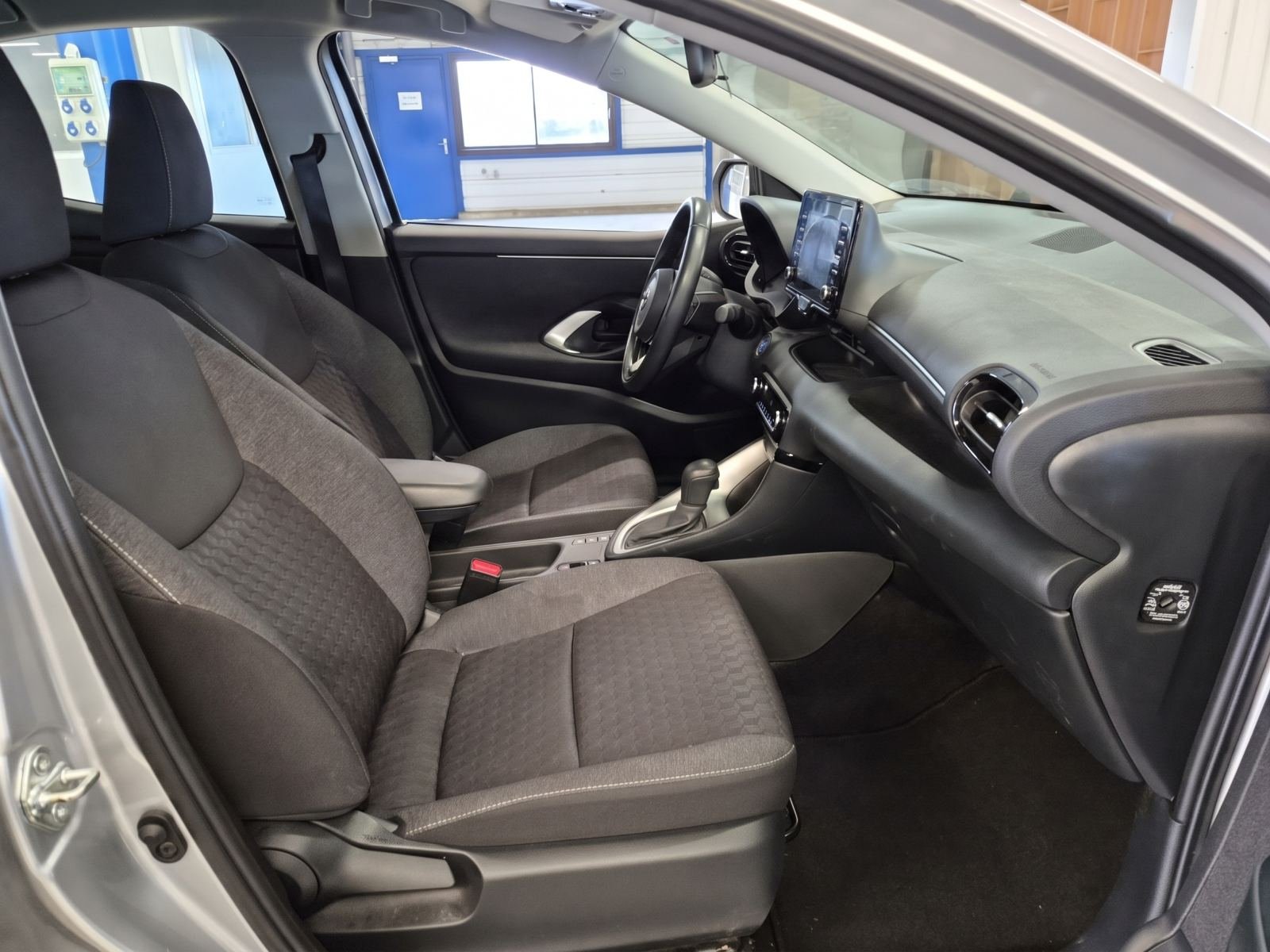 TOYOTA YARIS HYBRID 116 CV Dynamic Business 5p 7