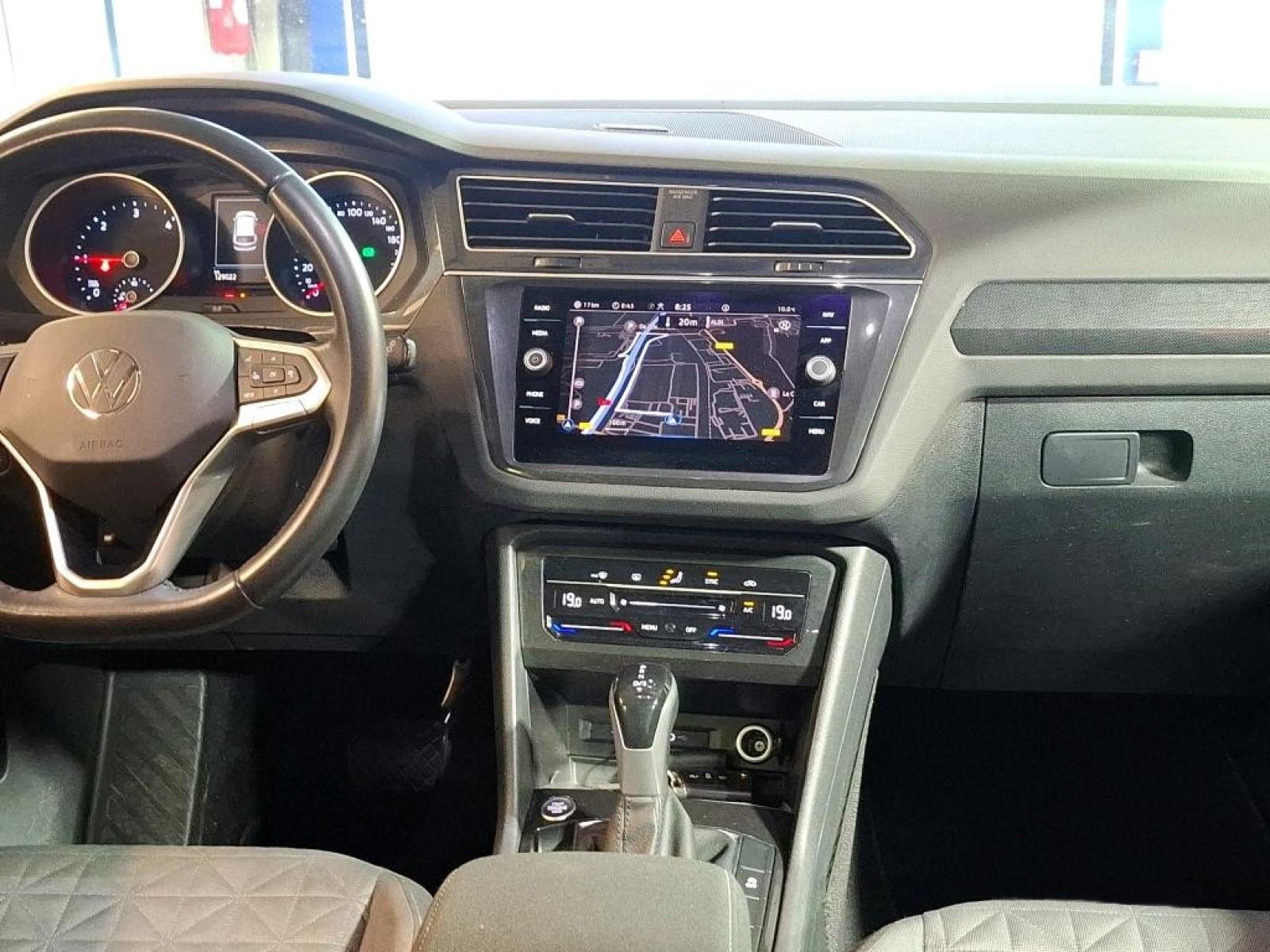 VOLKSWAGEN TIGUAN 2.0 TDI 150 CV Life Business DSG7 11 