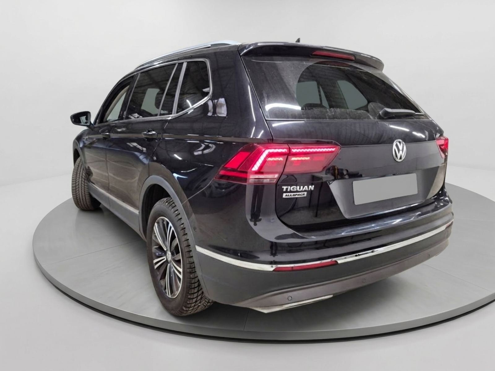 VOLKSWAGEN TIGUAN Allspace 2.0 TDI 150 CV Carat Exclusive 3