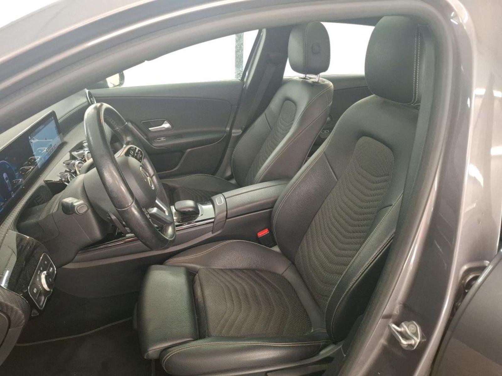 MERCEDES CLASE A Compact 180 d Business Line 8G-DCT 9