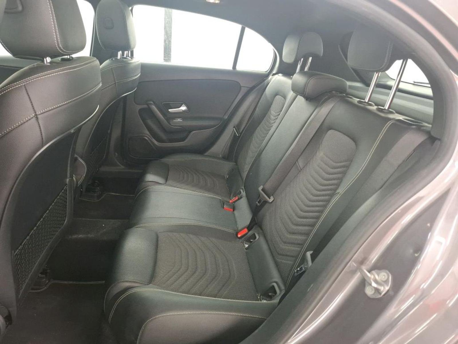 MERCEDES CLASE A Compact 180 d Business Line 8G-DCT 10