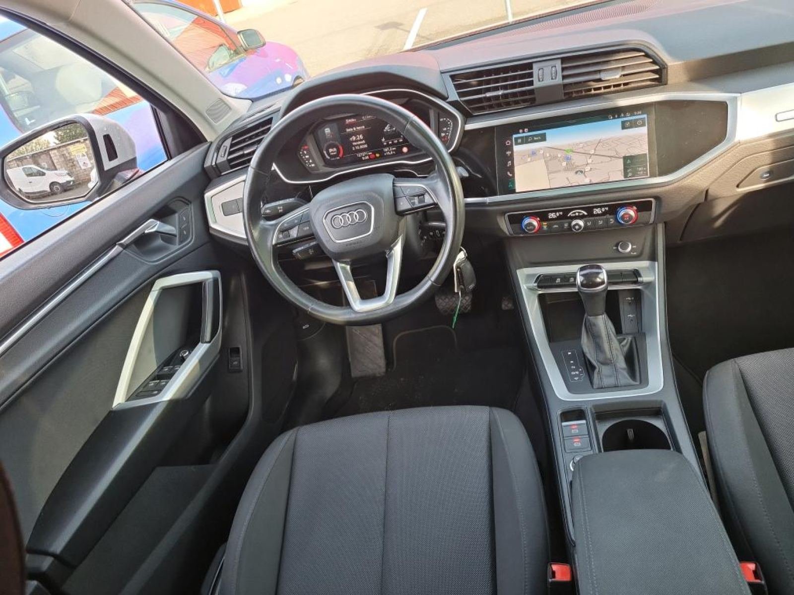 AUDI Q3 2.0 35 TDI S TRONIC BUSINESS EDITION 8