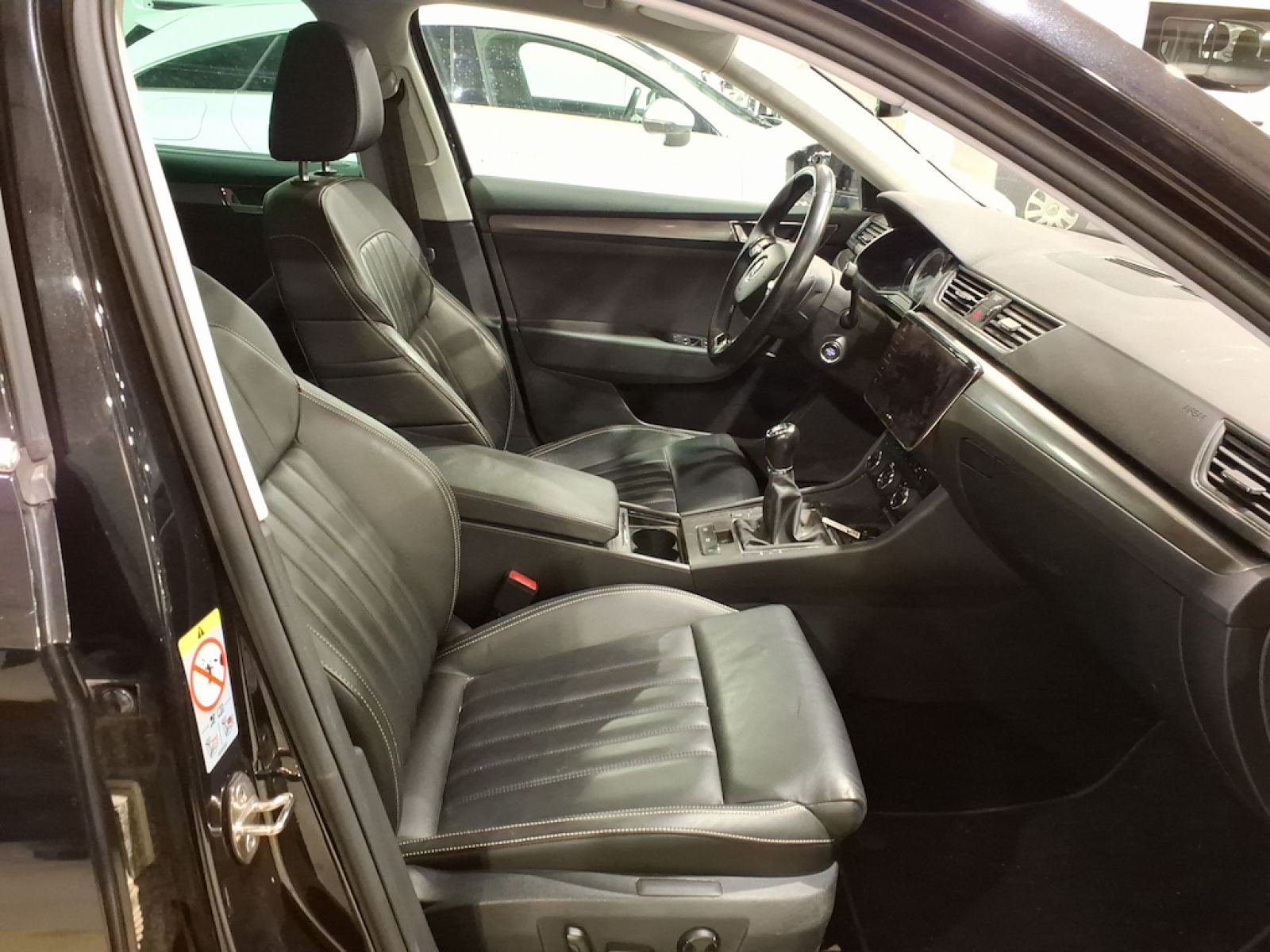 SKODA SUPERB 2.0 CRTDI 110KW STYLE 8