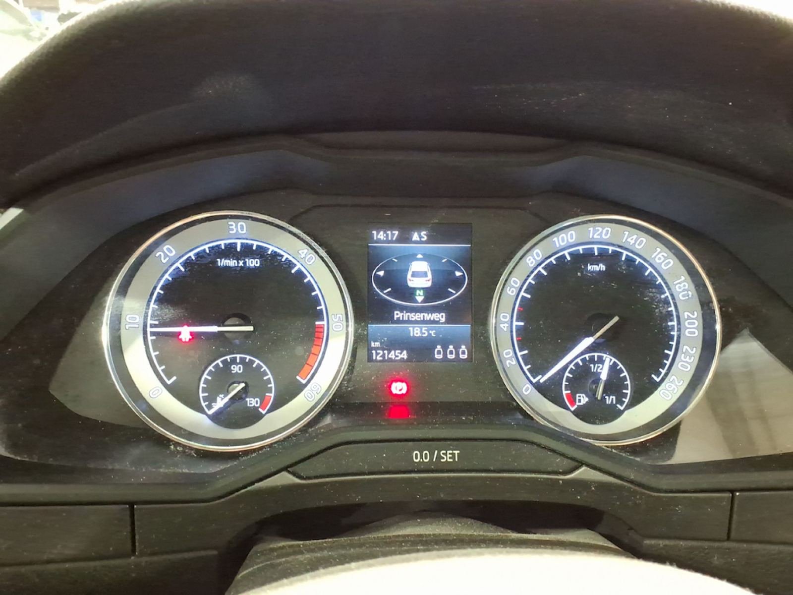 SKODA SUPERB 2.0 CRTDI 110KW STYLE 9