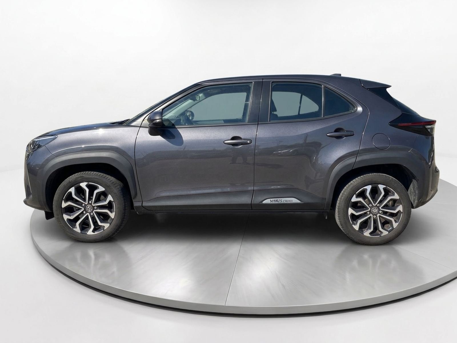 TOYOTA YARIS CROSS ACTIVE TECH 7 