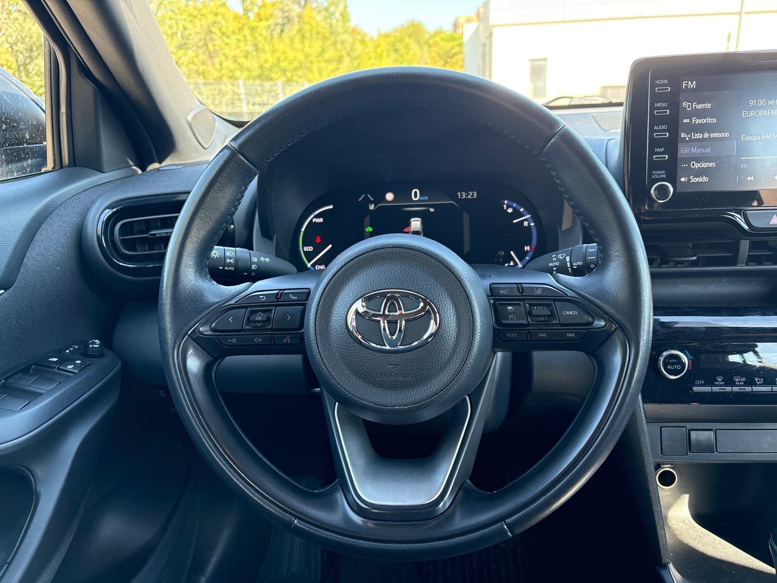 TOYOTA YARIS CROSS ACTIVE TECH 13 