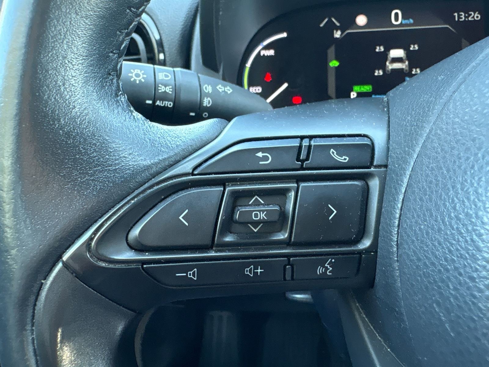 TOYOTA YARIS CROSS ACTIVE TECH 19 