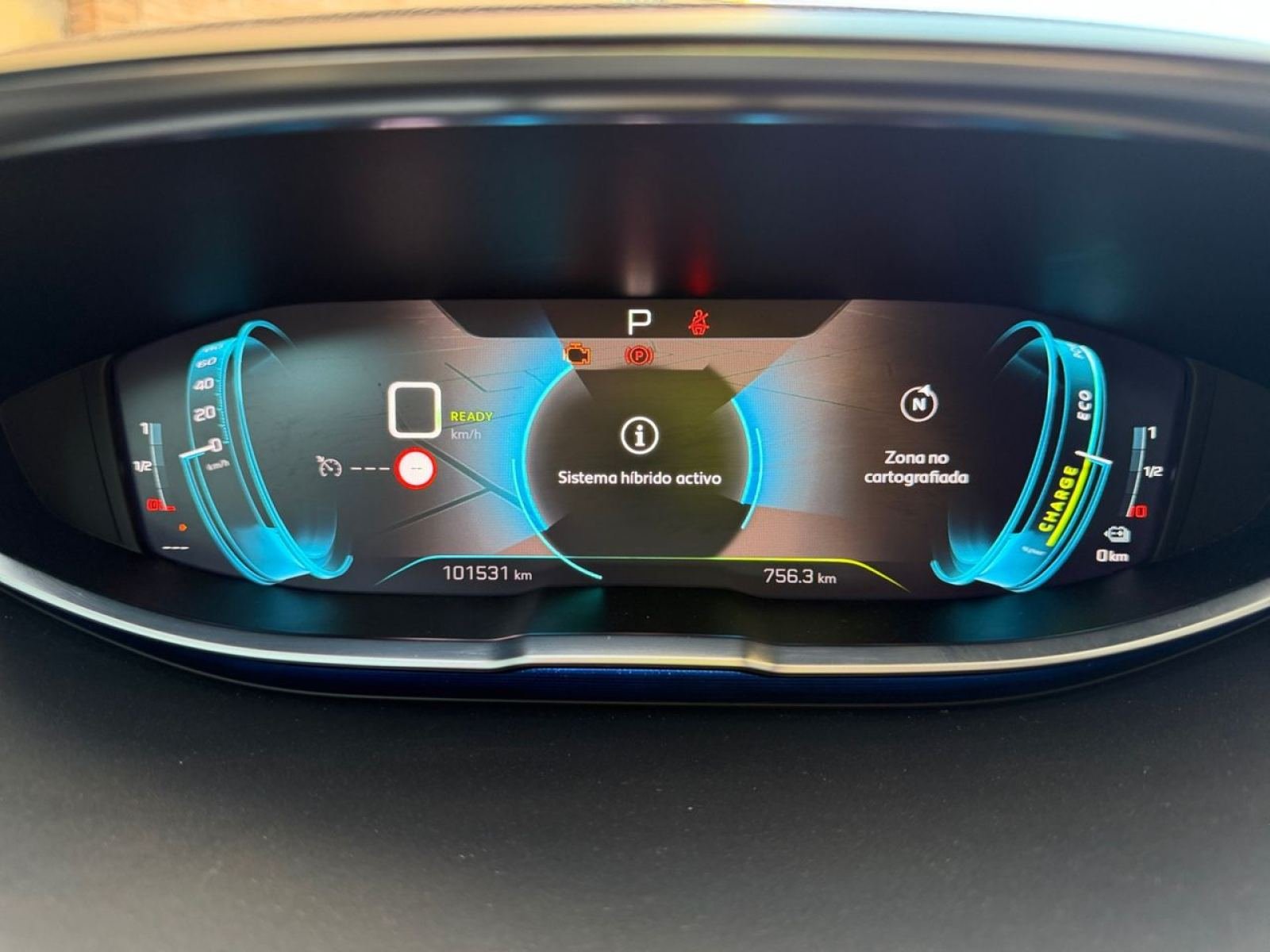 PEUGEOT 3008 HYBRID 180 e-EAT8 Allure Pack 15