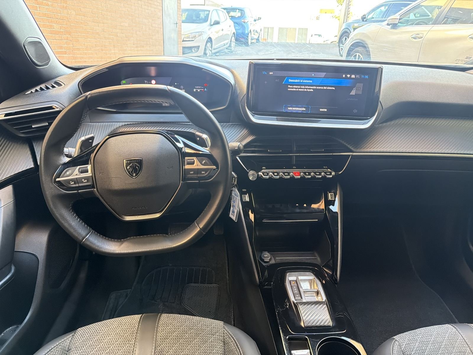 PEUGEOT 2008 Allure Puretech 130 S&S EAT8 11