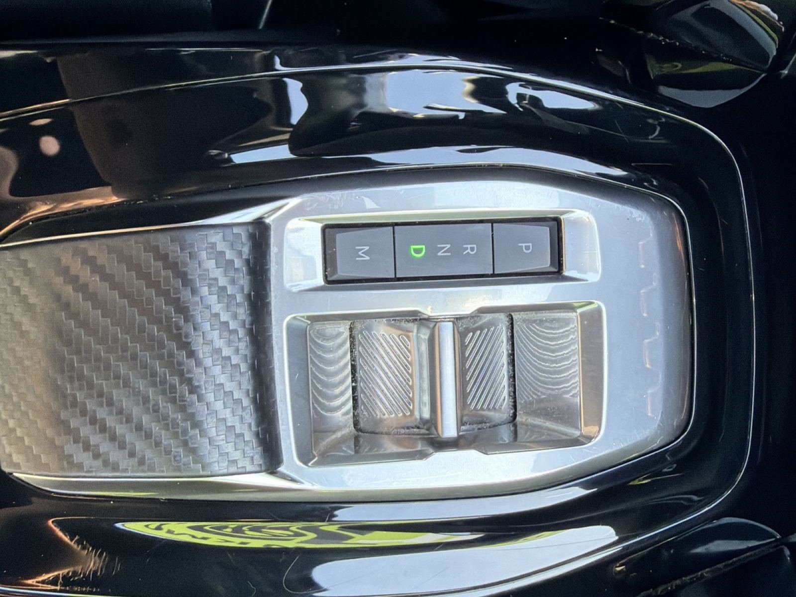 PEUGEOT 2008 Allure Puretech 130 S&S EAT8 19