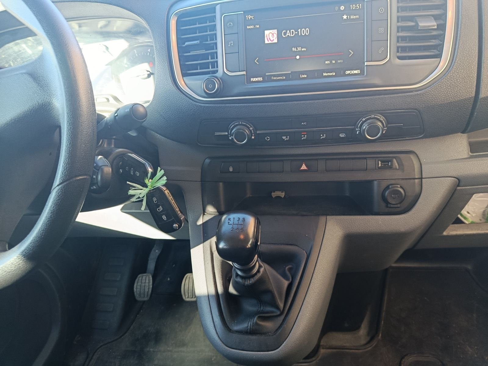 OPEL VIVARO DOBLE CABINA L .S 12 