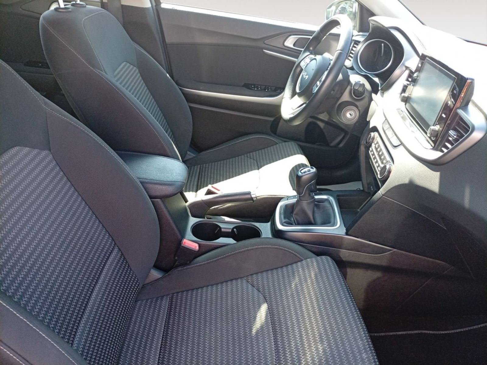 KIA CEED 1.0 T-GDi 88kW (120CV) Drive 16 